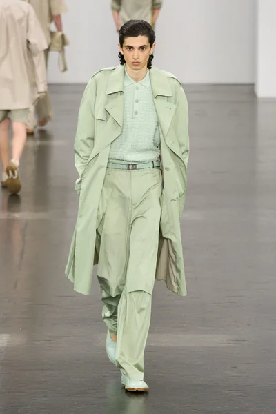 Look 14